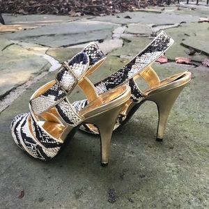 BCBGirls GOLD SNAKE STRAPPY HEELS 7.5M